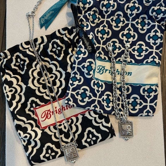 ❤️ BNWOT Brighton 2 piece SET “LOVE”  Reversible Necklace and Bracet❤️ - Picture 5 of 15
